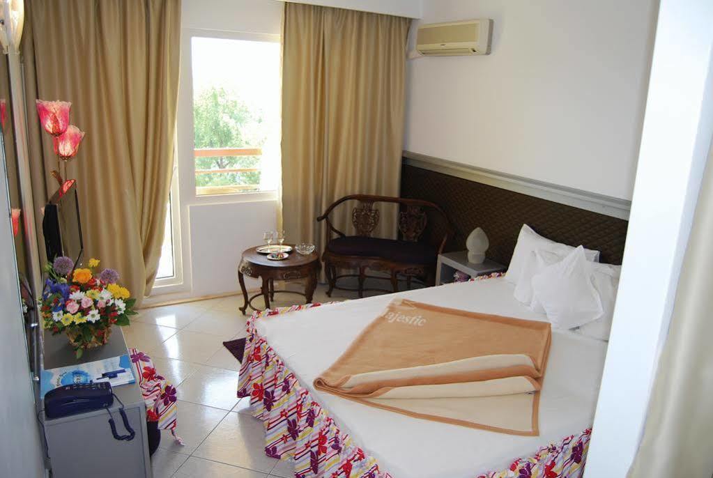 Hotel Majestic Mamaia Half Board & All Inclusive Kültér fotó